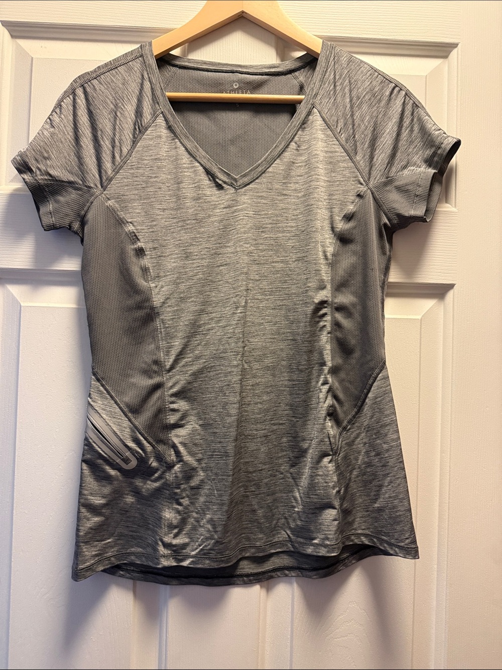 Athleta Gray V-Neck Short Sleeve Performance Tee